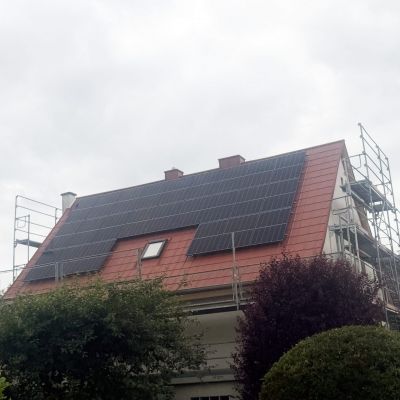 Solaranlage auf Pultdach mit 22 Grad Neigung