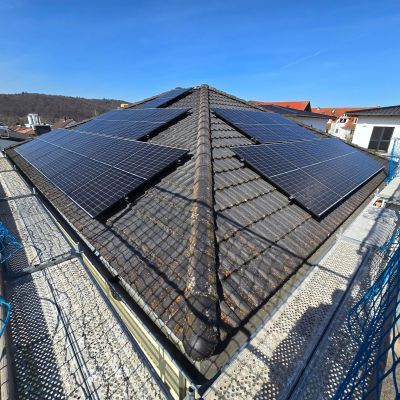 Solaranlage auf Satteldach mit 15 Grad Neigung